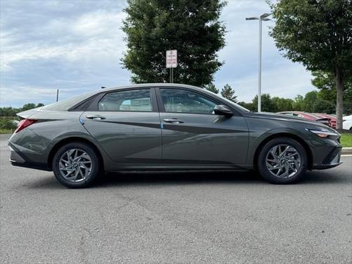 2025 Hyundai ELANTRA HEV Blue