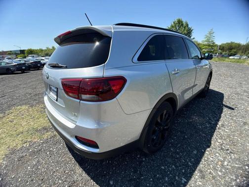 Sparkling Silver 2019 Kia Sorento S