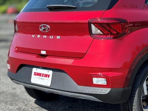 2025 Hyundai VENUE Limited