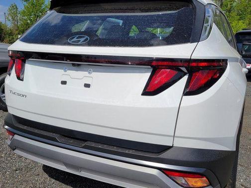 Serenity White Pearl 2026 Hyundai TUCSON SE