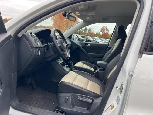 2016 Volkswagen Tiguan S