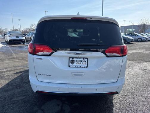 2019 Chrysler Pacifica Touring L
