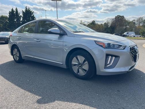 2020 Hyundai IONIQ Hybrid SE