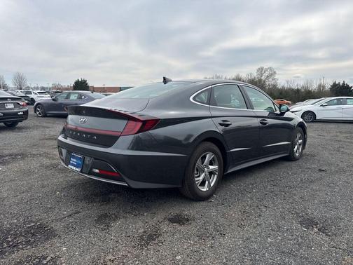 2023 Hyundai SONATA SE