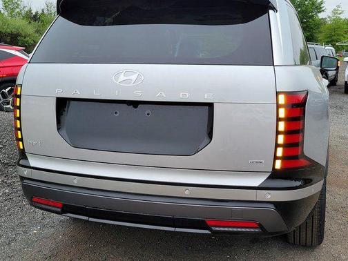 Typhoon Silver Metallic 2026 Hyundai Palisade Hybrid Limited