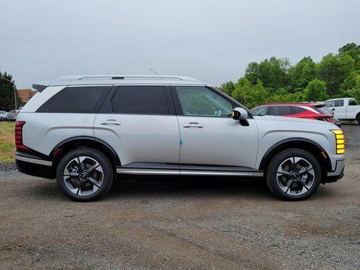 Typhoon Silver Metallic 2026 Hyundai Palisade Hybrid Limited