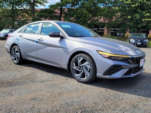 2025 Hyundai ELANTRA Sport