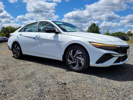 2025 Hyundai ELANTRA Sport