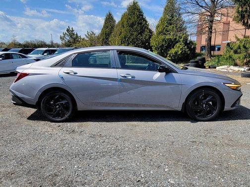Fluid Metal 2026 Hyundai ELANTRA Sport