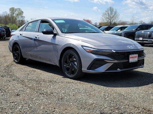Fluid Metal 2026 Hyundai ELANTRA Sport
