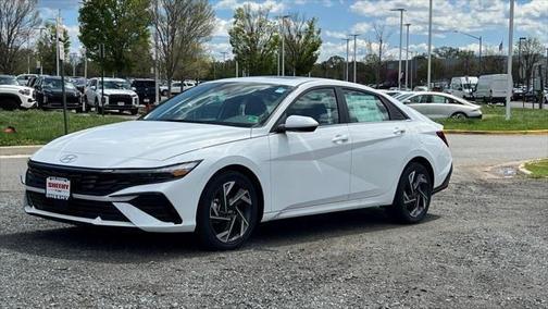 2025 Hyundai ELANTRA SEL