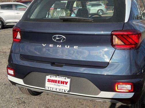 2026 Hyundai VENUE SEL w/Two-Tone Roof