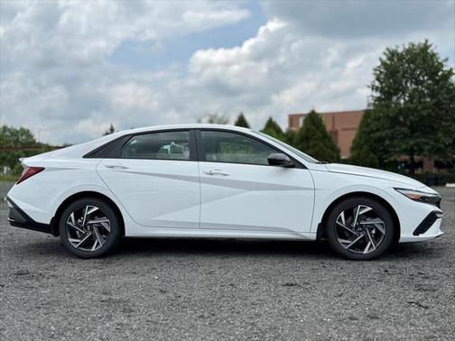 2025 Hyundai ELANTRA Sport