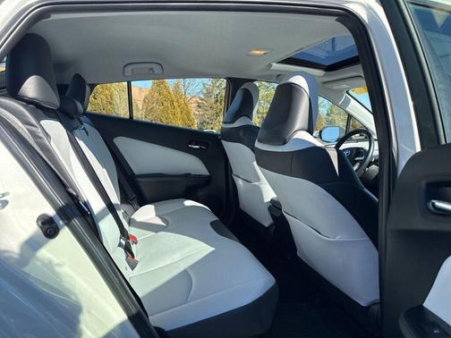 2017 Toyota Prius Four