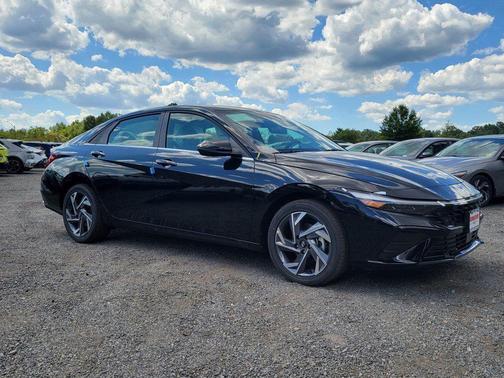 2025 Hyundai ELANTRA HEV Limited