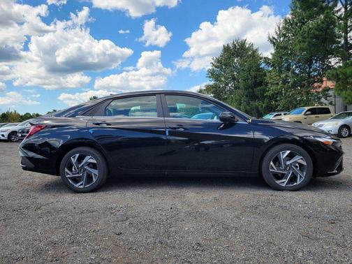 2025 Hyundai ELANTRA HEV Limited