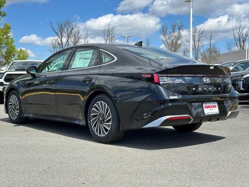 2025 Hyundai SONATA Hybrid Limited