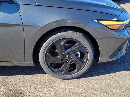 2026 Hyundai ELANTRA HEV SEL Sport