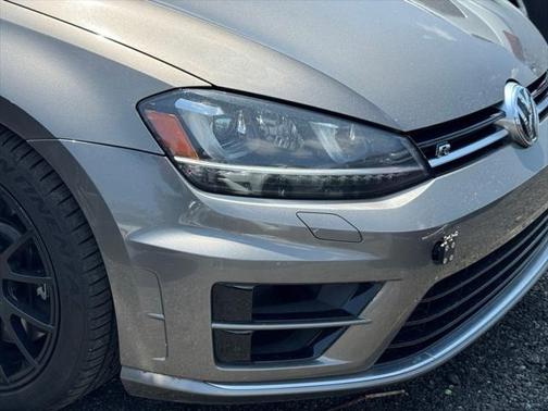 2016 Volkswagen Golf R 2.0T DSG