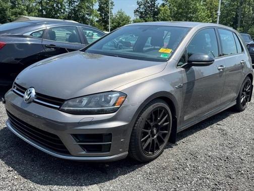 2016 Volkswagen Golf R 2.0T DSG