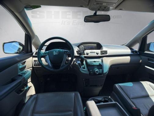 Alabaster Silver Metallic 2012 Honda Odyssey EX-L