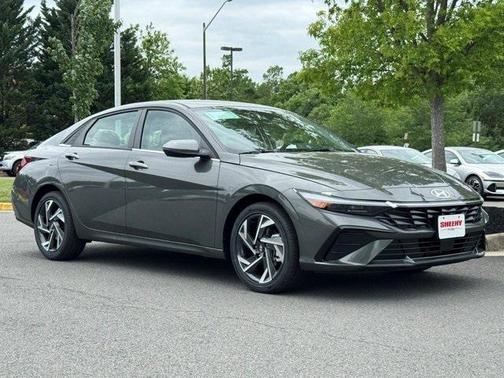 2025 Hyundai ELANTRA Limited