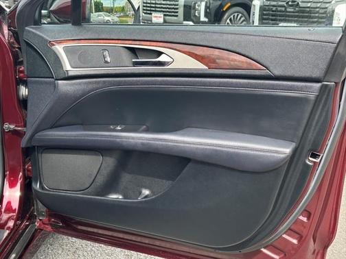 2017 Lincoln MKZ Base