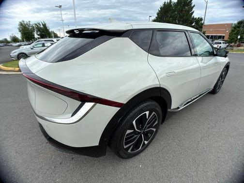 Glacier 2022 Kia EV6 Wind