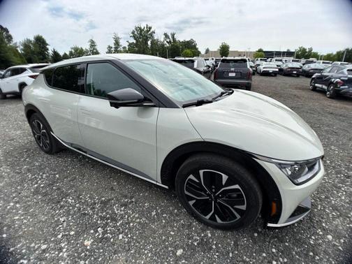 Glacier 2022 Kia EV6 Wind
