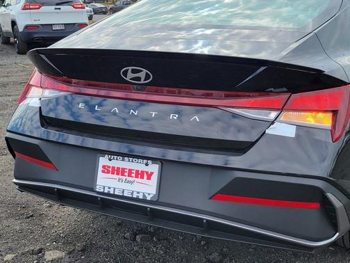 2026 Hyundai ELANTRA Sport