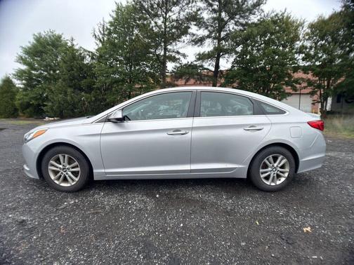 Symphony Silver 2015 Hyundai SONATA SE