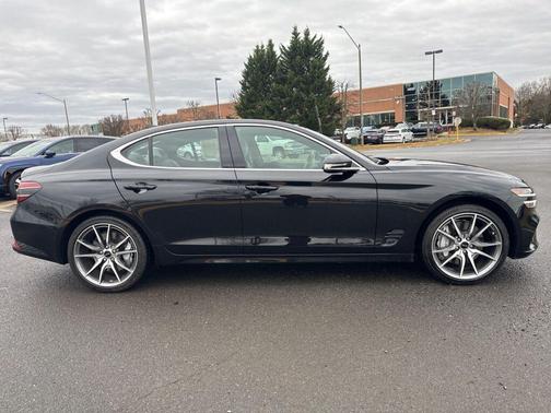 2025 Genesis G70 2.5T RWD