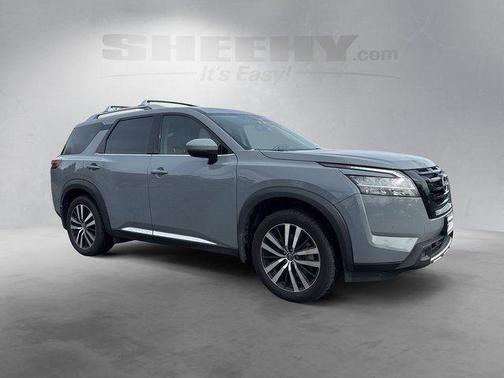 2024 Nissan Pathfinder Platinum FWD