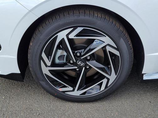 2026 Hyundai SONATA SEL