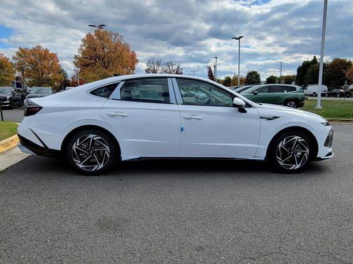 2026 Hyundai SONATA SEL