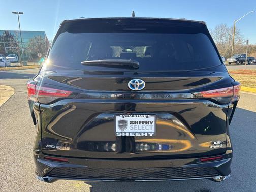 2023 Toyota Sienna XSE 7 Passenger