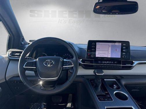 2023 Toyota Sienna XSE 7 Passenger