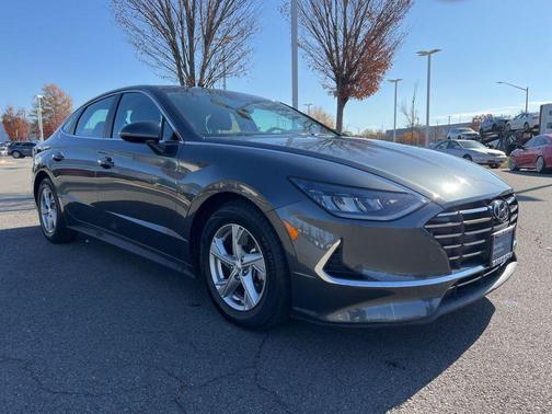 2023 Hyundai SONATA SE