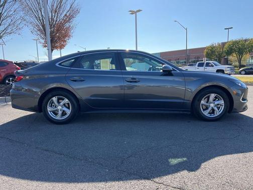 2023 Hyundai SONATA SE
