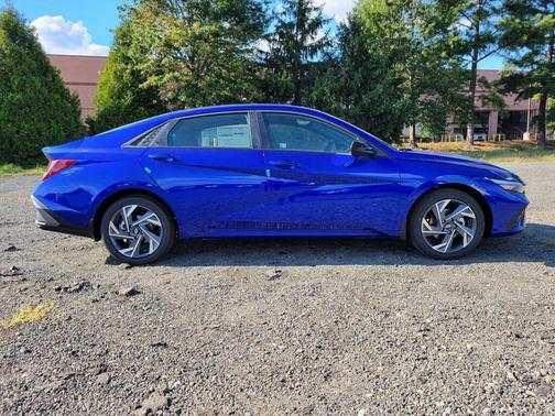 2025 Hyundai ELANTRA Sport