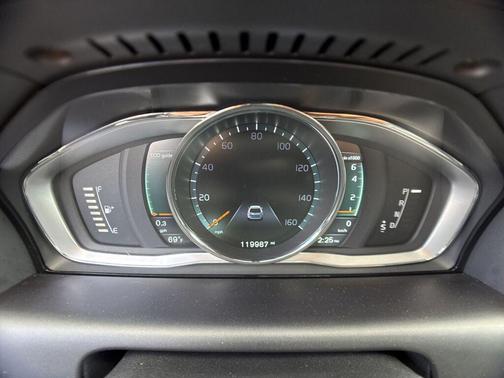 Blue 2015 Volvo XC60 T6 Platinum