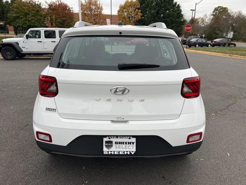 2025 Hyundai VENUE SEL