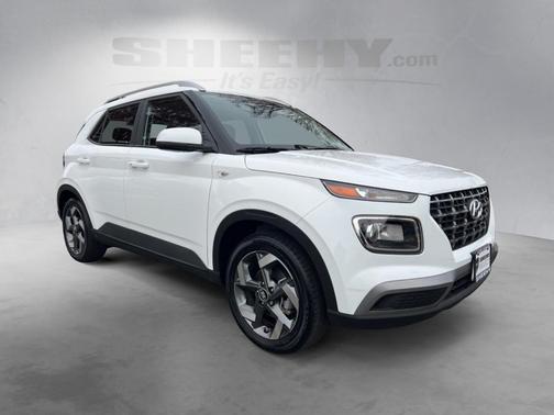 2025 Hyundai VENUE SEL