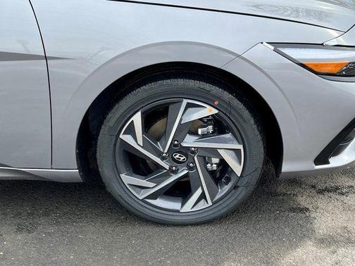 2026 Hyundai ELANTRA HEV Limited