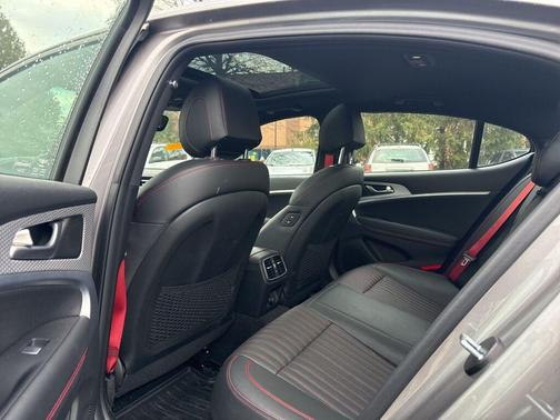 2023 Genesis G70 2.0T AWD