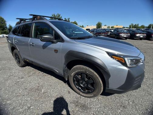 Ice Silver Metallic 2022 Subaru Outback Wilderness