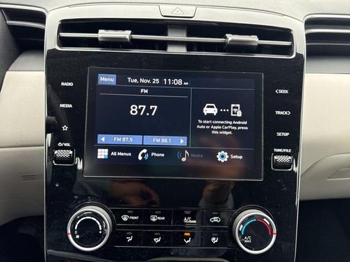 2023 Hyundai TUCSON SE