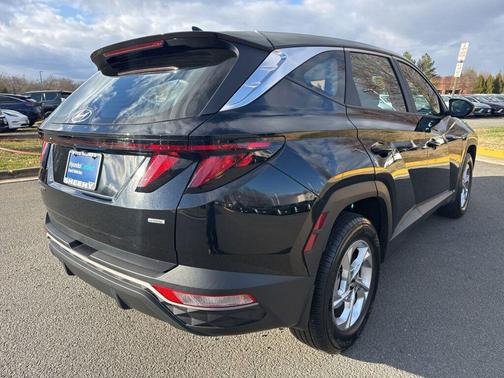 2023 Hyundai TUCSON SE