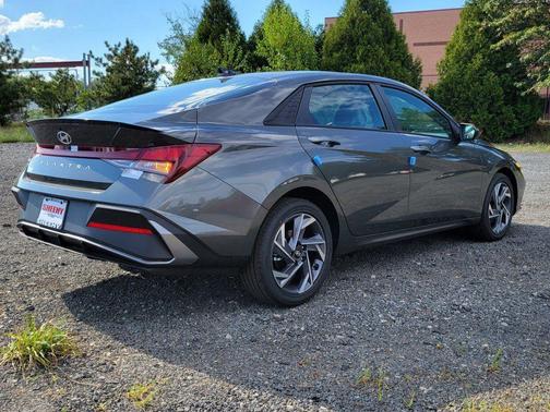 2025 Hyundai ELANTRA Sport