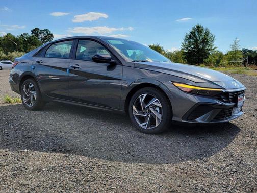 2025 Hyundai ELANTRA Sport